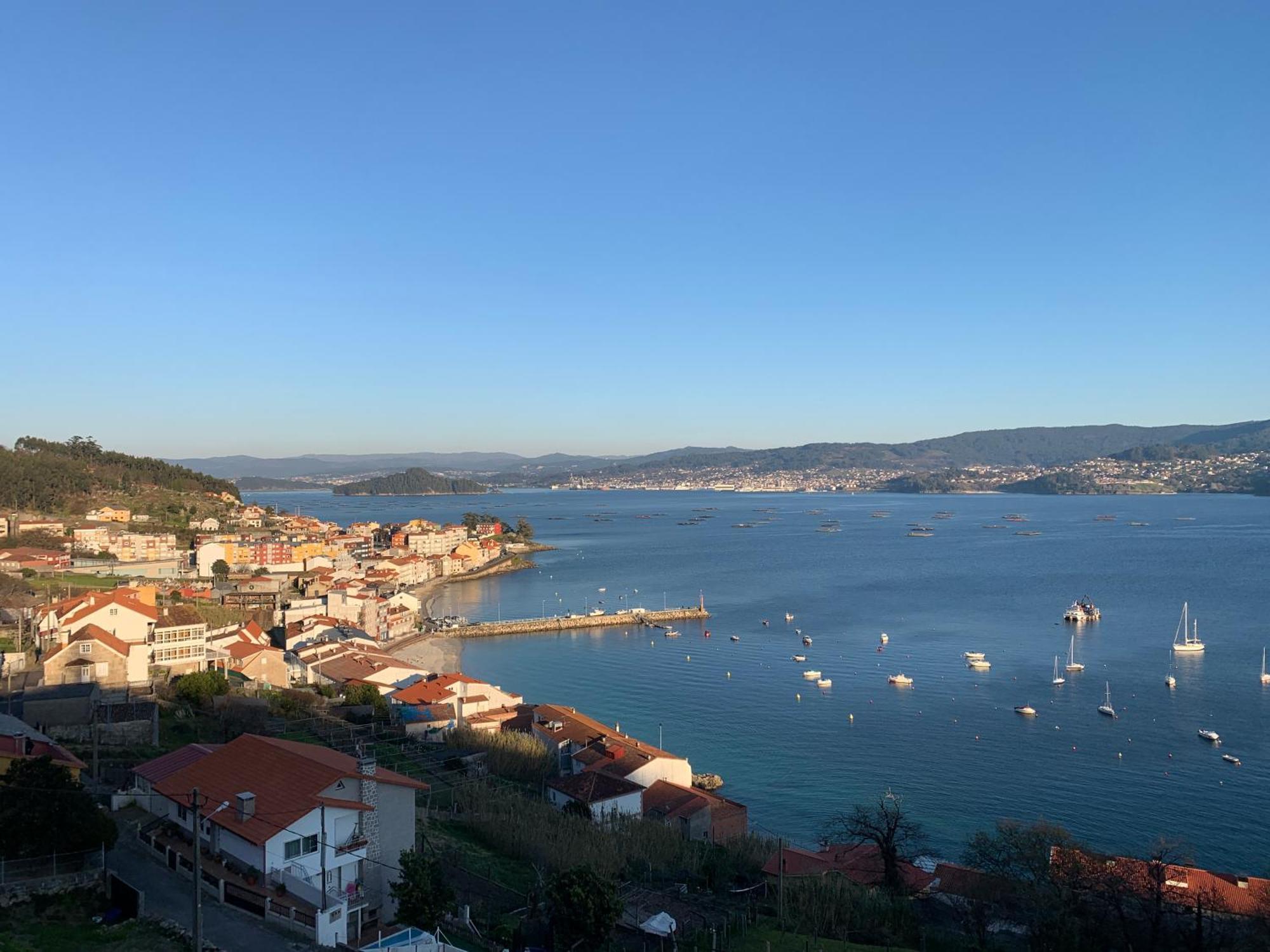 A Barca, Vivienda De Uso Turistico Apartment Poio Luaran gambar